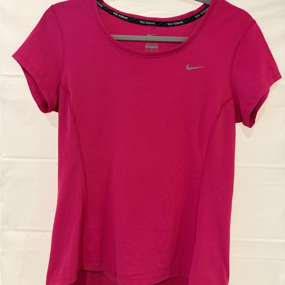 Nike Women's Fuchsia Short Sleeve Tee